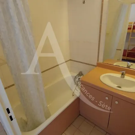 4 Pers Res 1ere Ligne Avec Piscine *