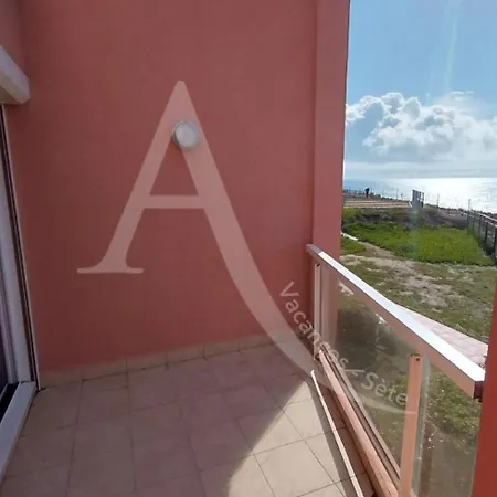 4 Pers Res 1ere Ligne Avec Piscine Sete